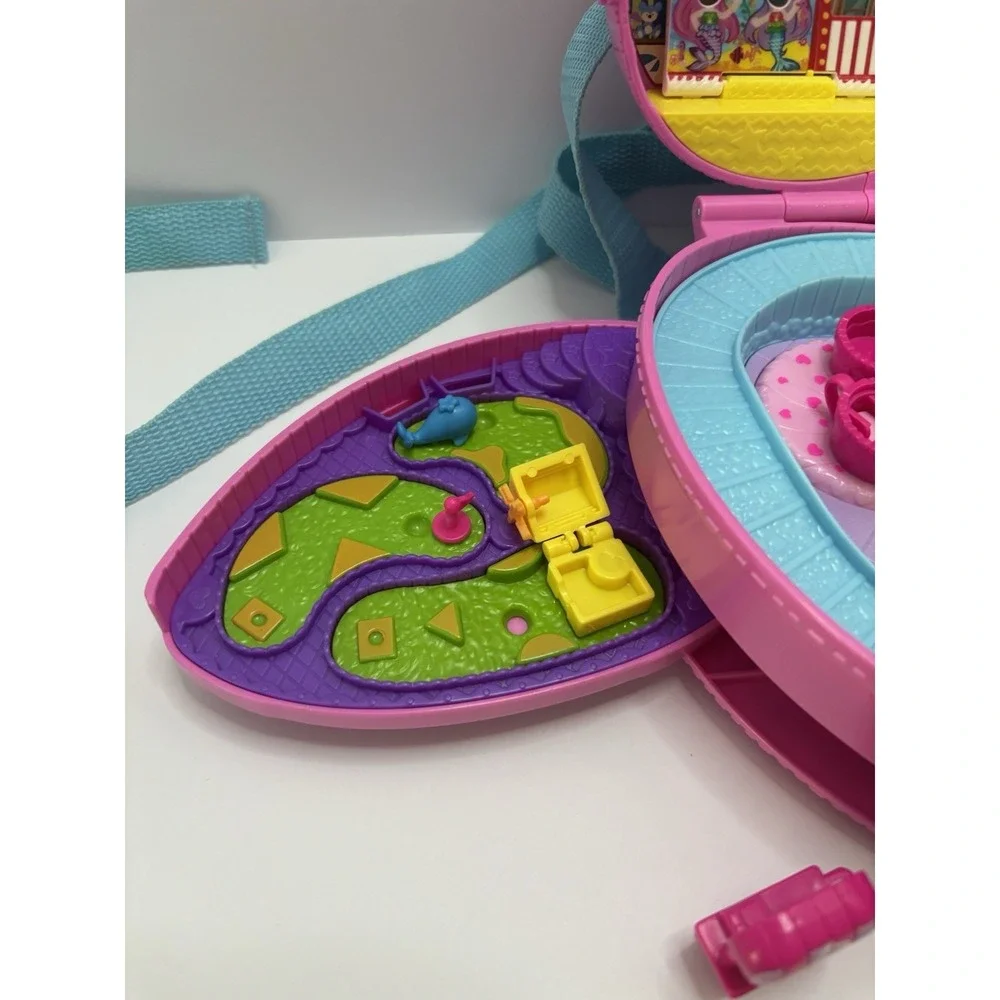 Polly Pocket Tiny‎ Is Mighty Theme Park Backpack Compact Playset Mattel 2019